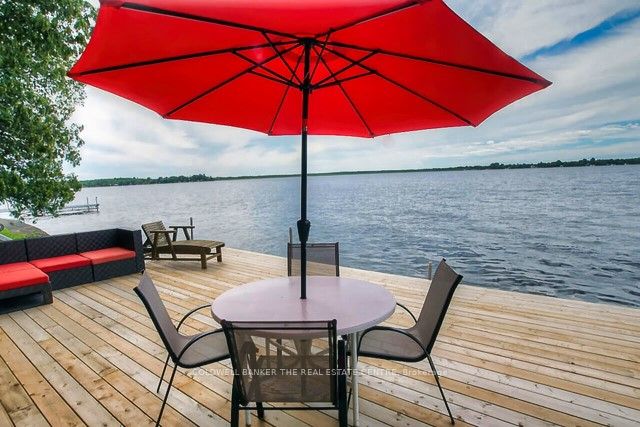 1445 Killarney Bay Rd Property Photo 3