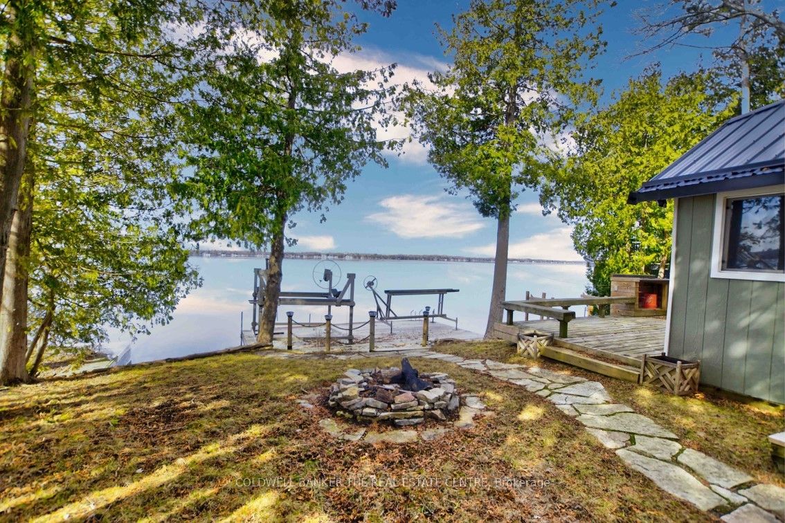 1445 Killarney Bay Rd Property Photo 9