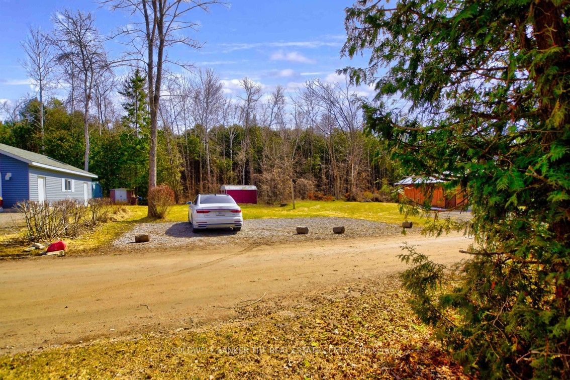 1445 Killarney Bay Rd Property Photo 36