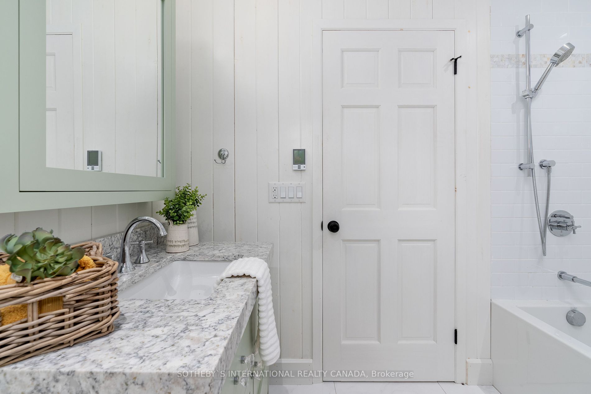 31 Moss Island Property Photo 15