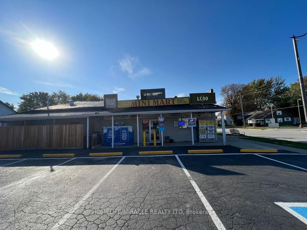 6955- 6957 Tecumseh Road Property Photo 3
