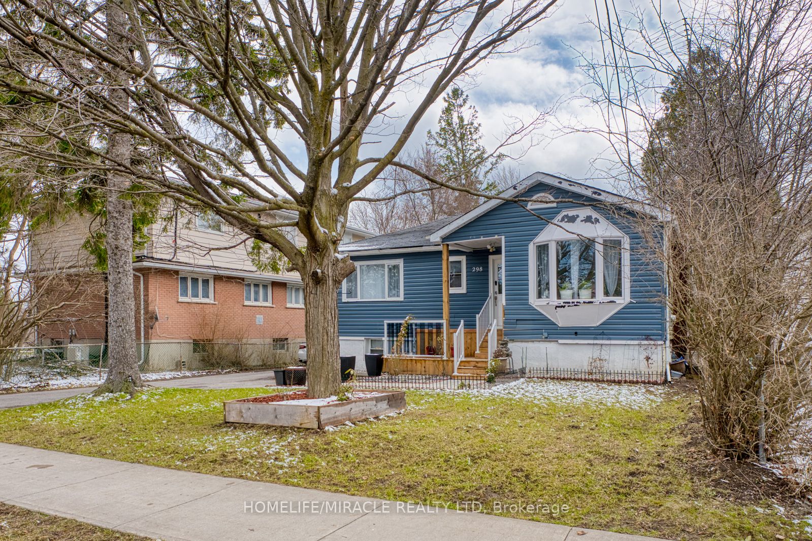 298 Elmwood St Property Photo 1