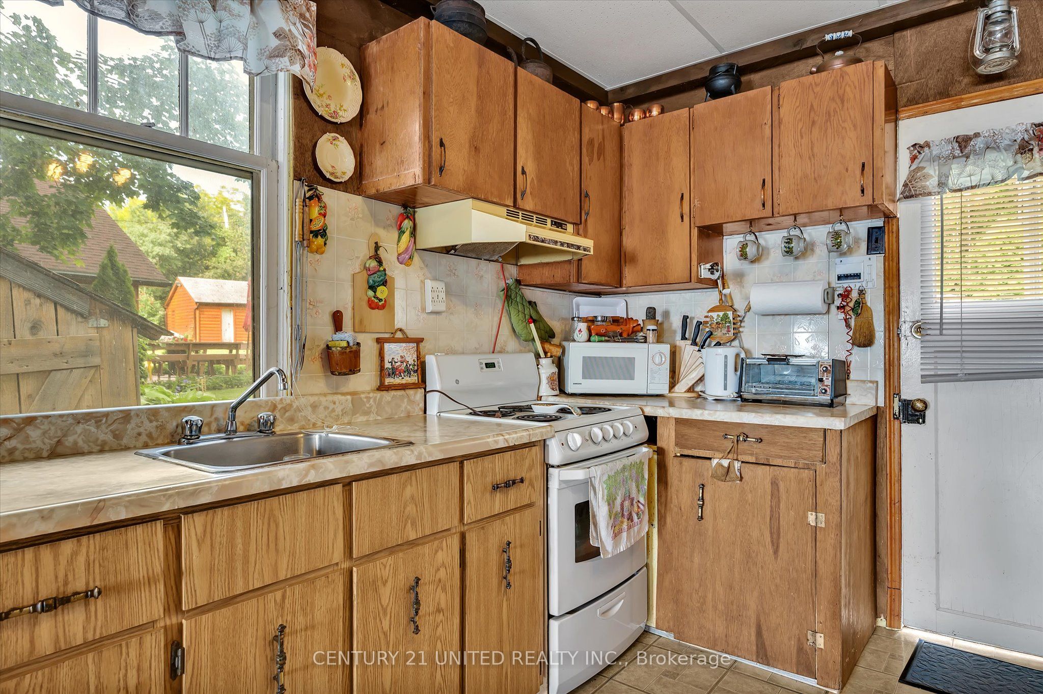 223 Paudash Street Property Photo 10