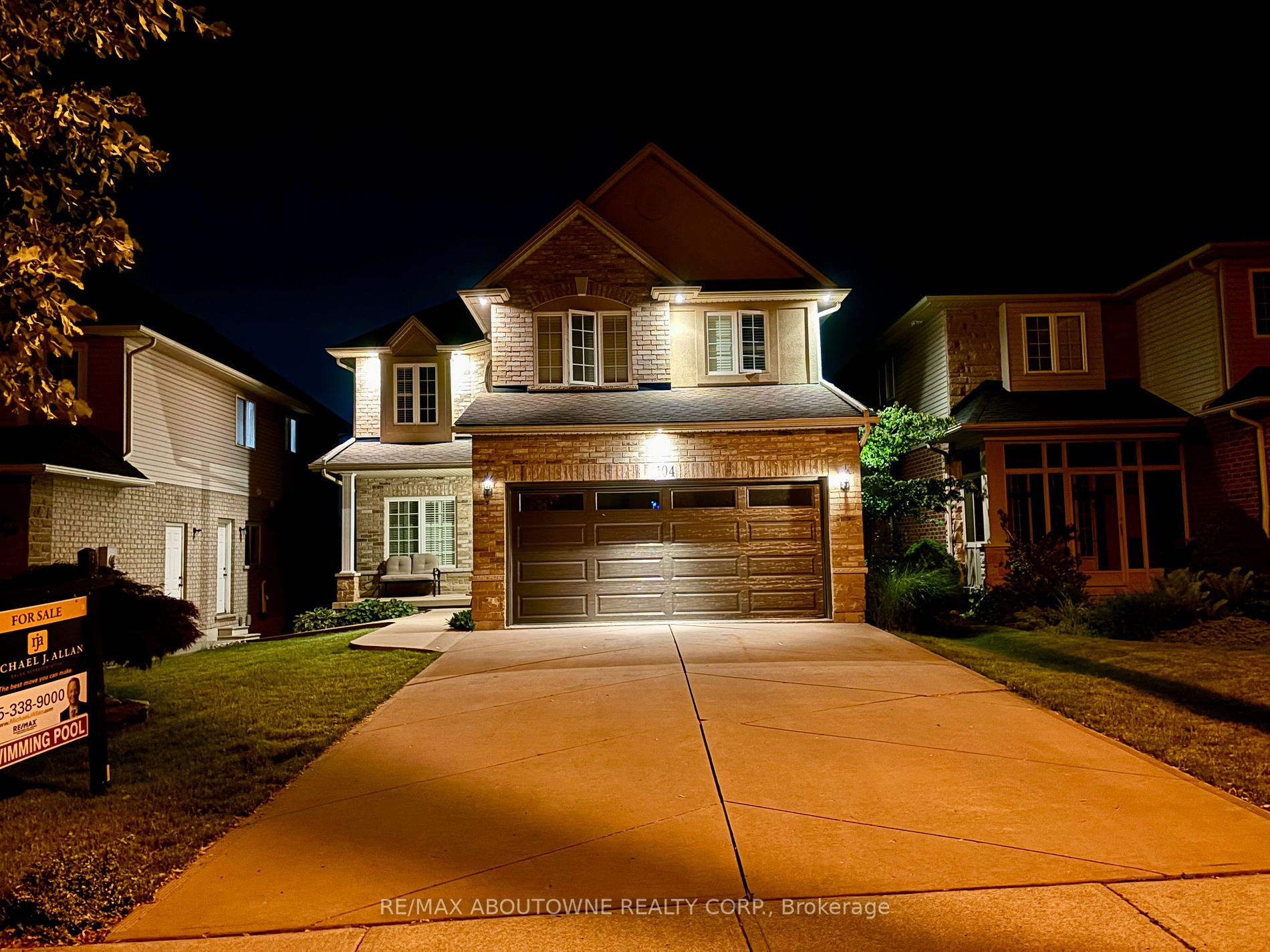 104 Garth Trails Cres Property Photo 1