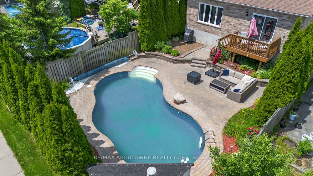 104 Garth Trails Cres Property Photo 35
