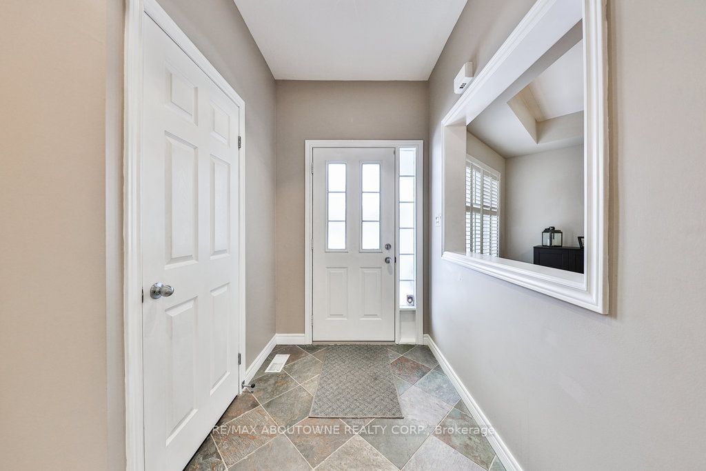 104 Garth Trails Cres Property Photo 36