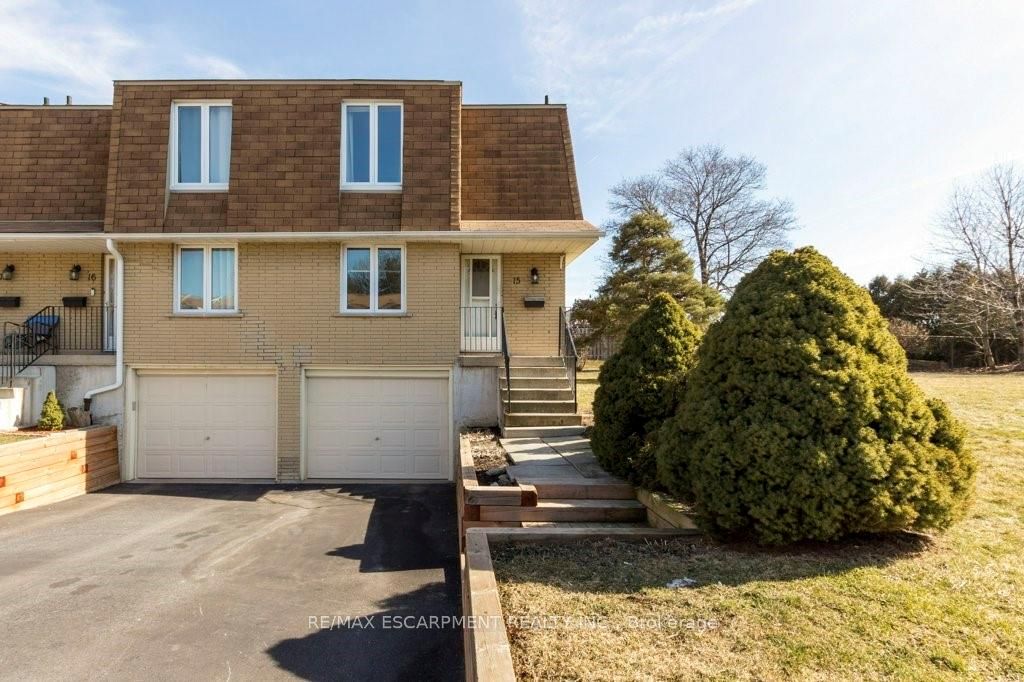299 Limeridge Rd W 15 Property Photo
