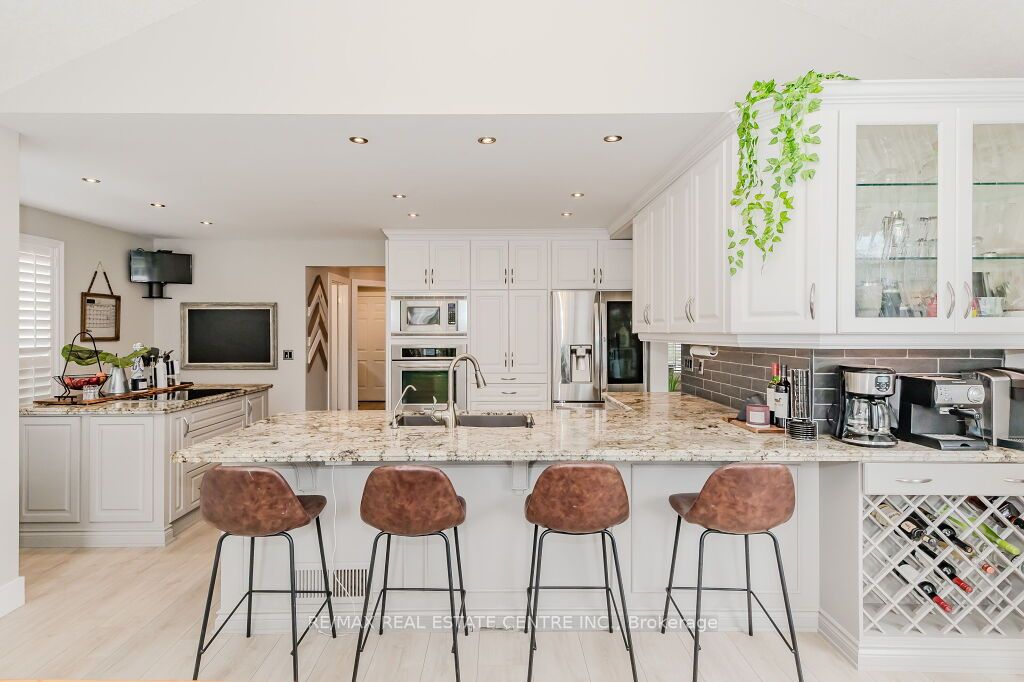 19 Carroll Cres Property Photo