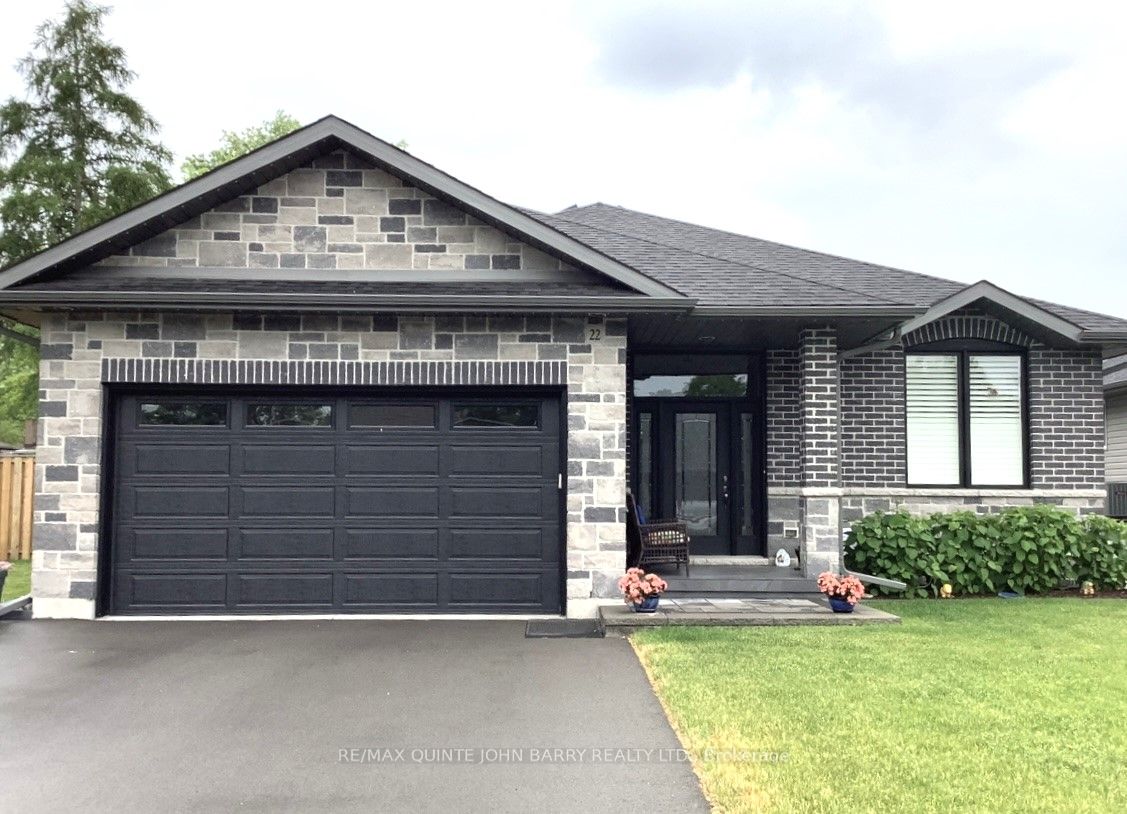 22 Chelford Cres Property Photo