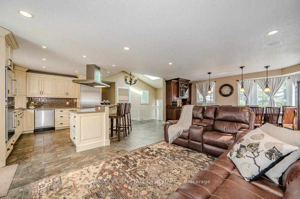 6954 Fife Rd Property Photo 11