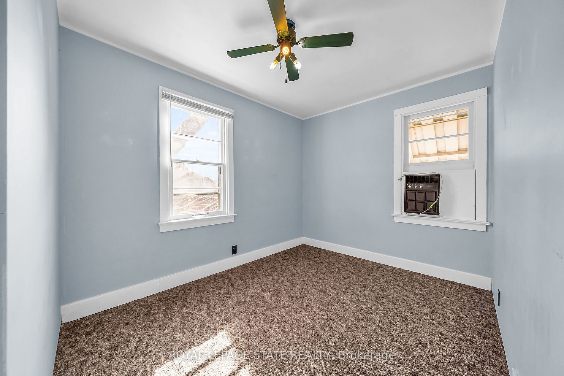 136 Corman Ave Property Photo 10