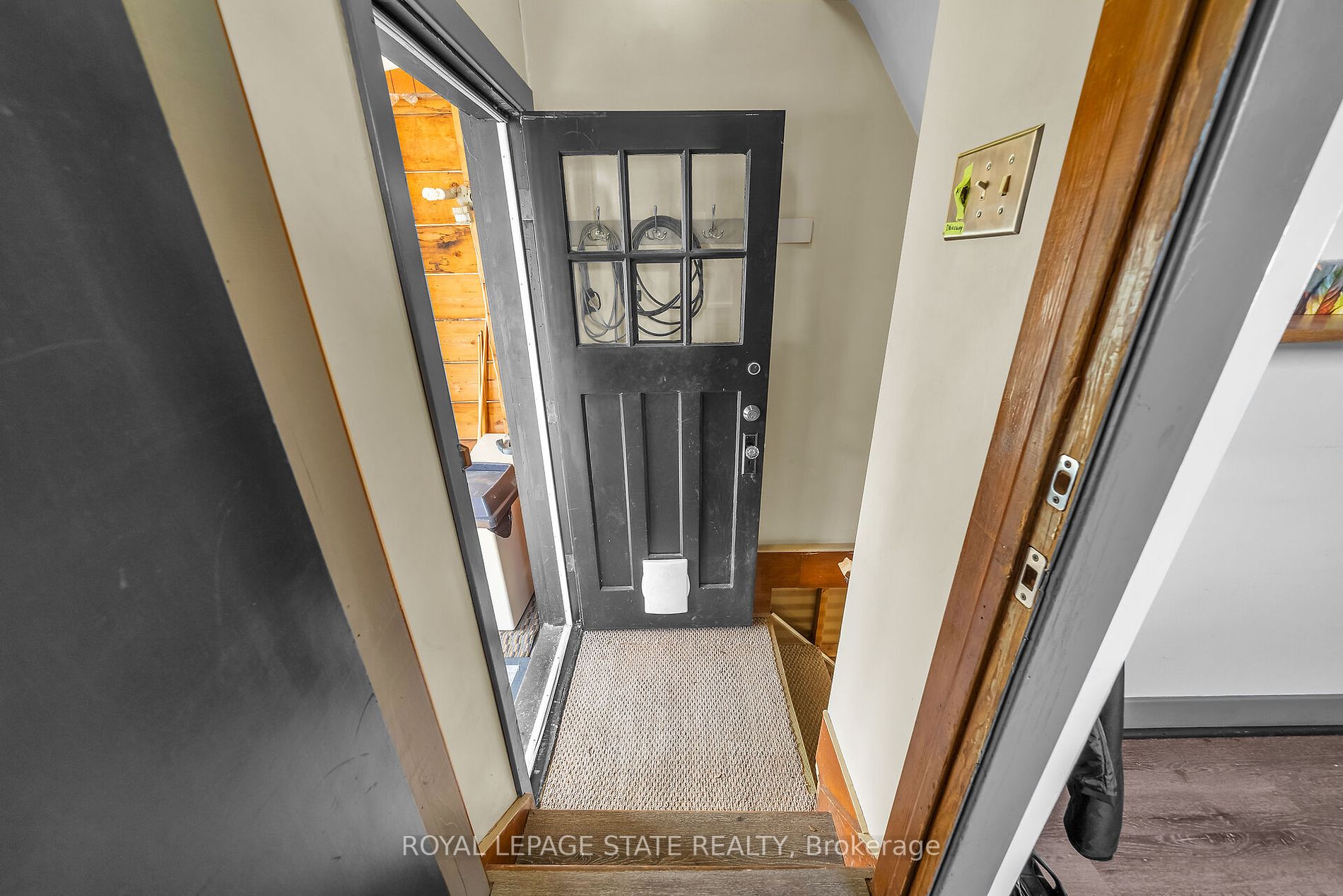 136 Corman Ave Property Photo 13
