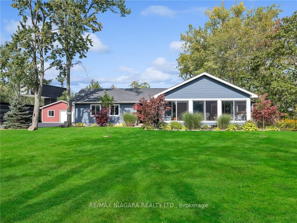 880 Edgemere Rd Property Photo 1