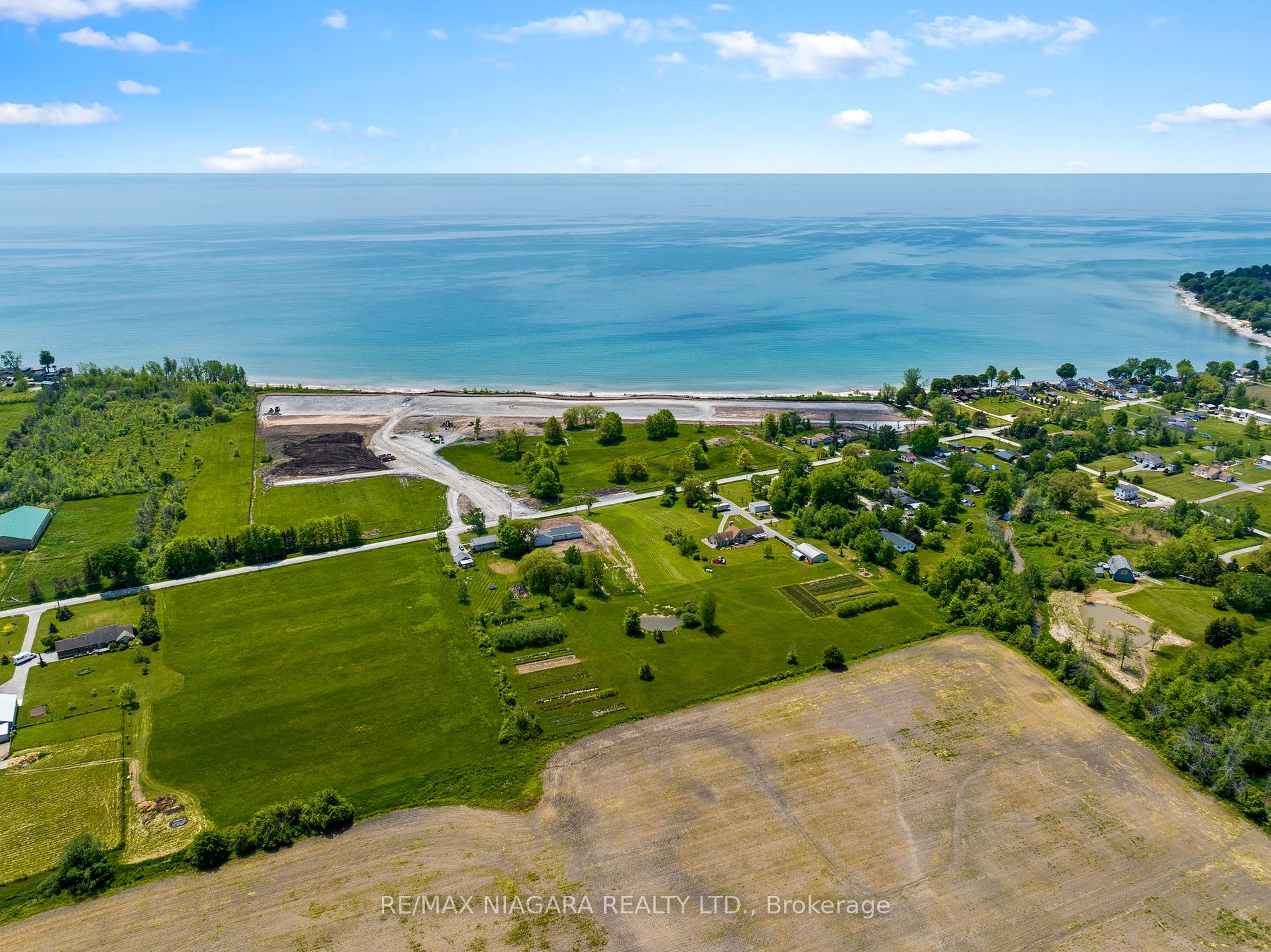 N/s Lakeshore Rd Property Photo 12