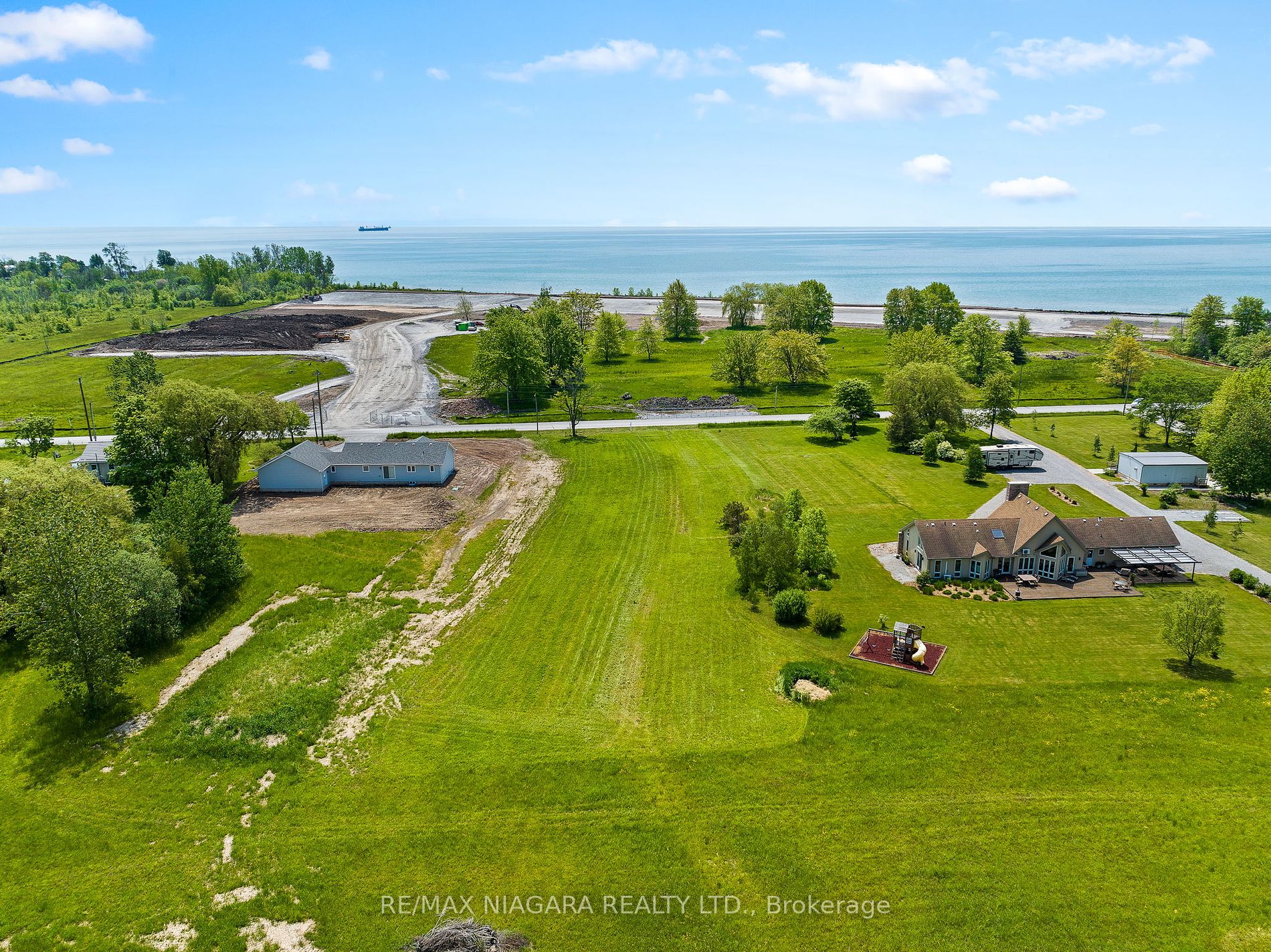 N/s Lakeshore Rd Property Photo 14