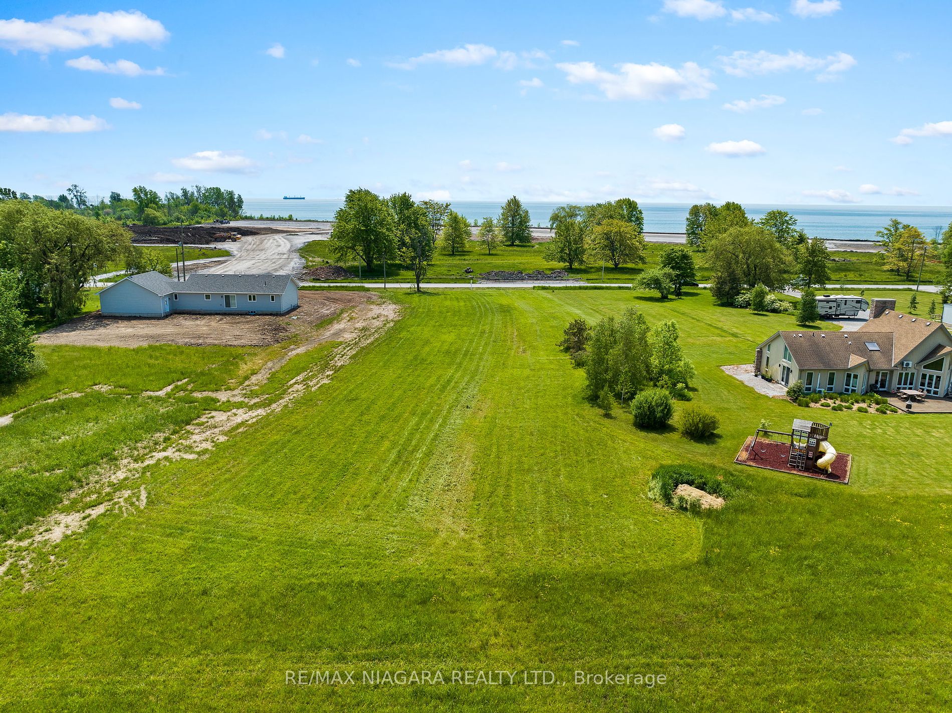 N/s Lakeshore Rd Property Photo 15