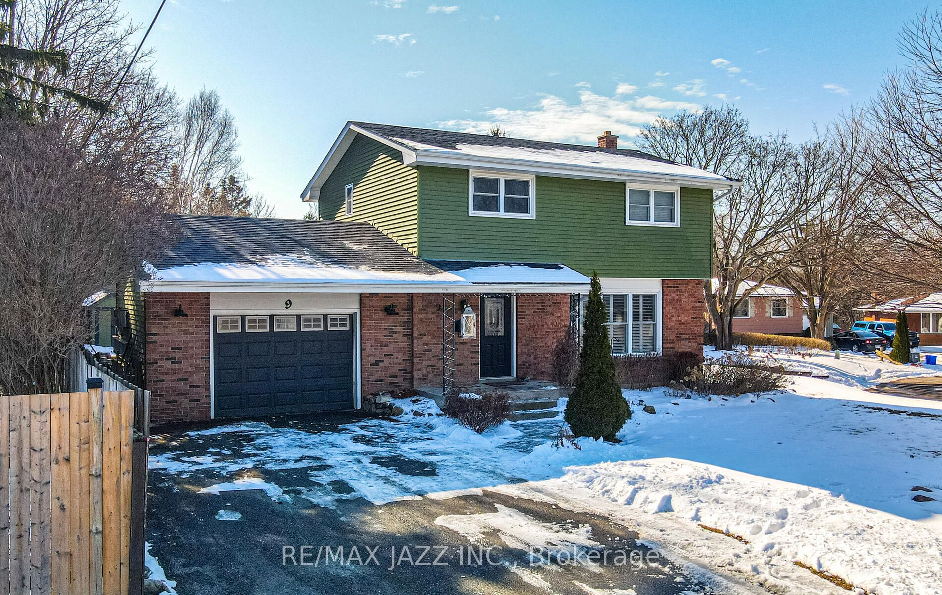 9 Bennett Crt Property Photo 1