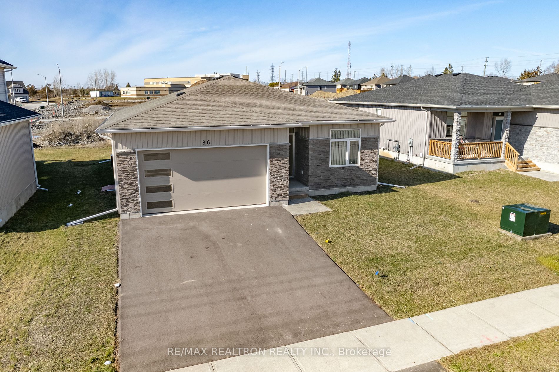 36 Mcfarland Dr Property Photo 1