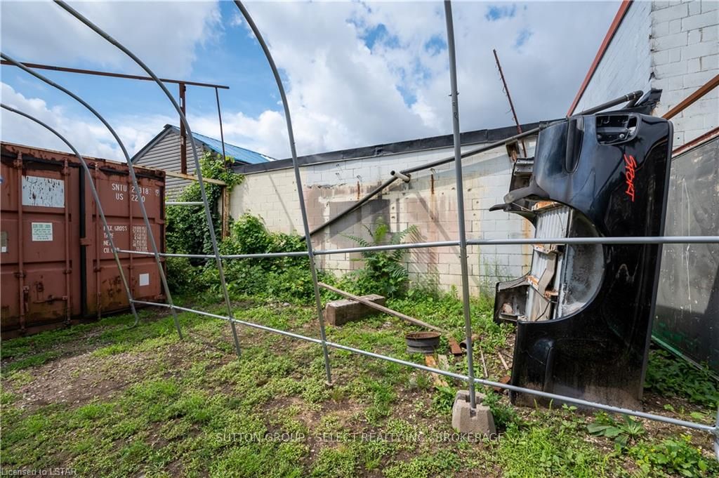 140 Clarke Road Property Photo 18