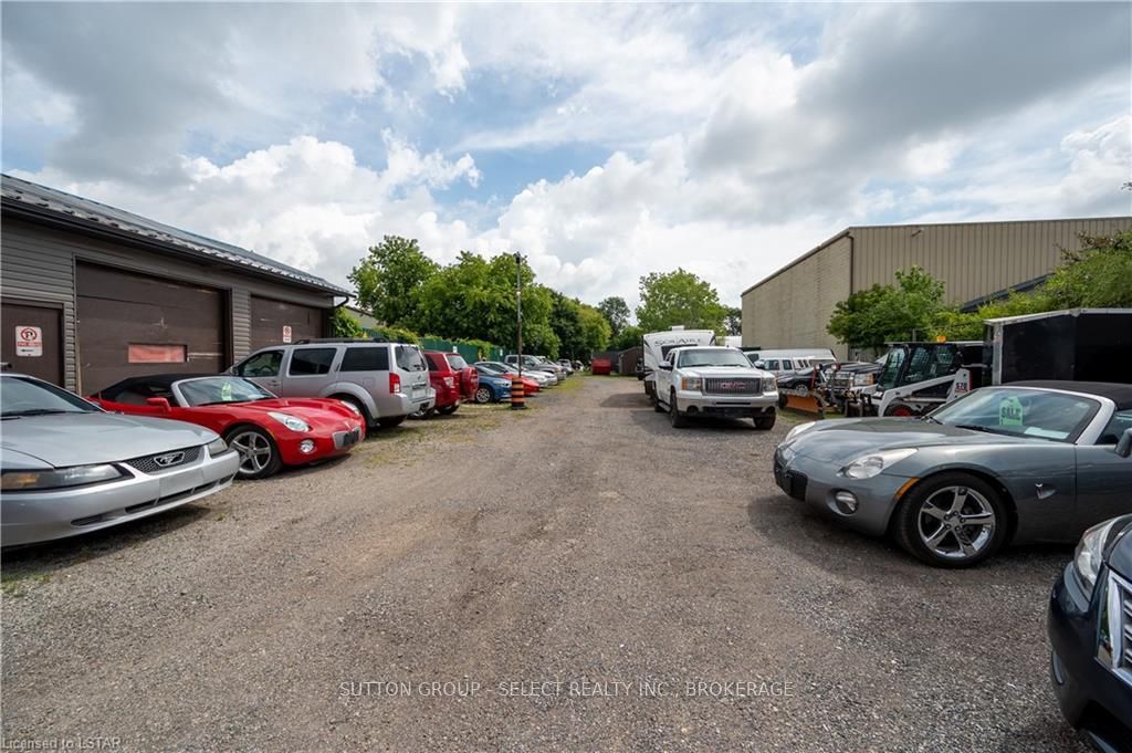 140 Clarke Road Property Photo 23