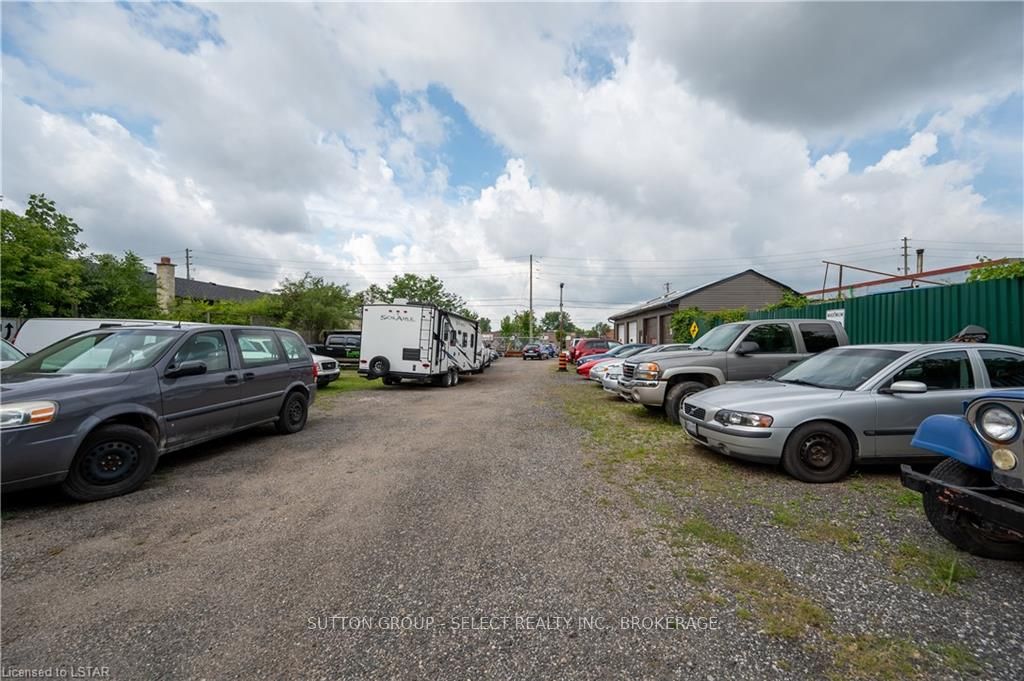 140 Clarke Road Property Photo 25