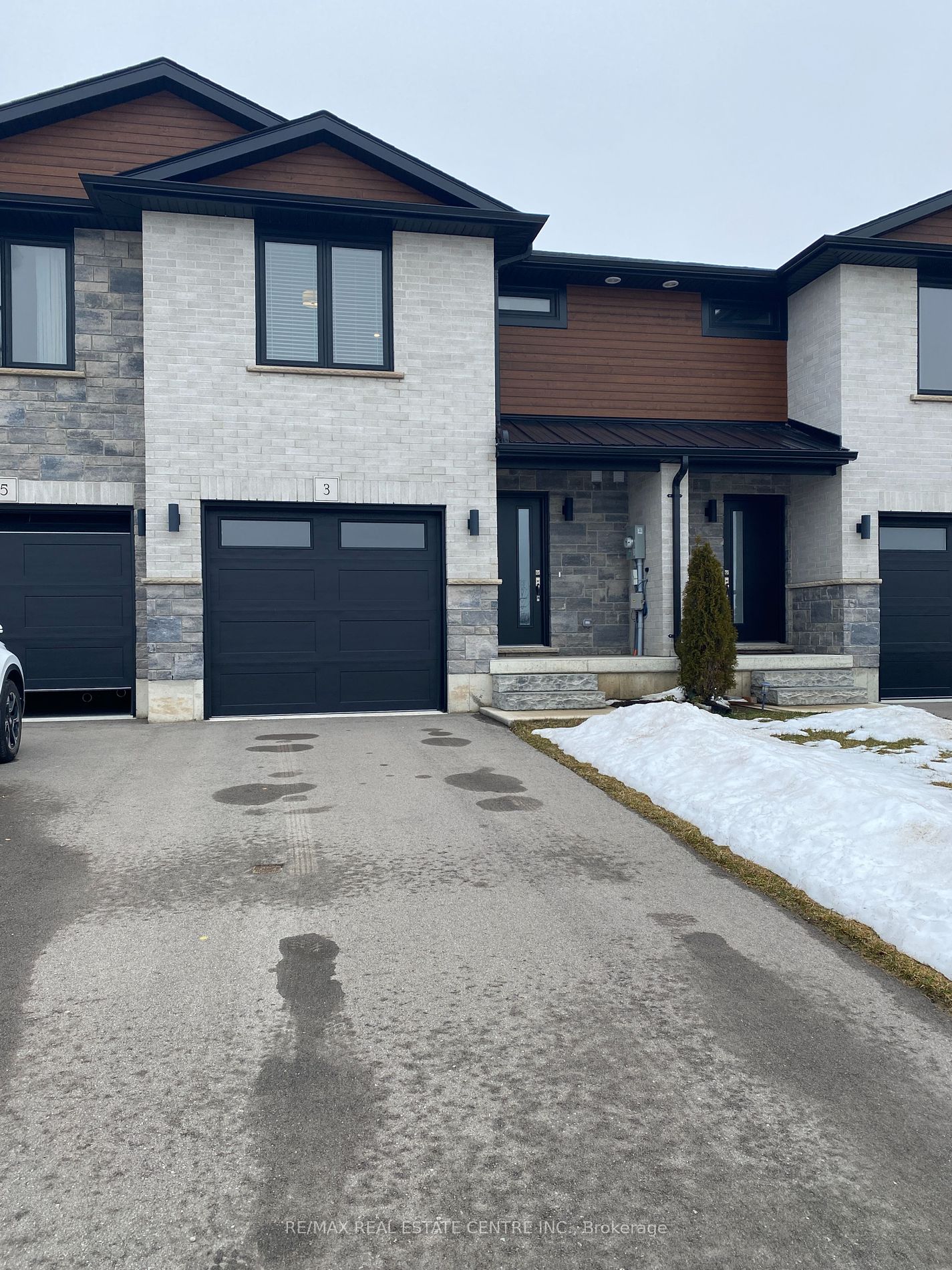 3 Trailside Dr