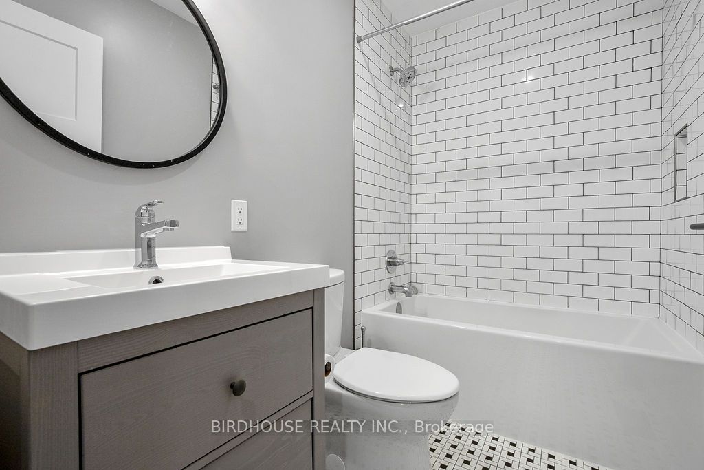 58 Helen St Property Photo 18