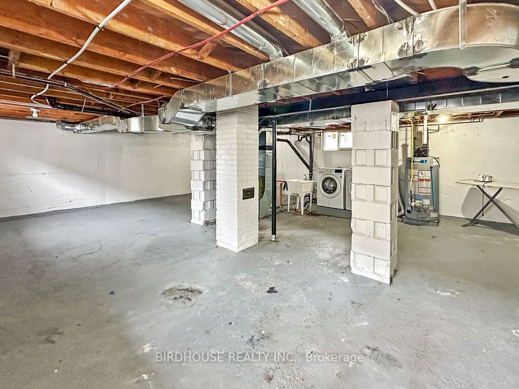 58 Helen St Property Photo 25