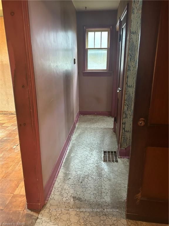 95 Franklin St N Property Photo 14