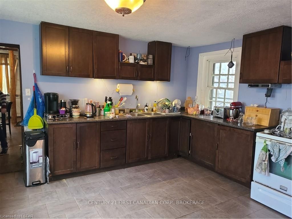 3226 Westminster Dr Property Photo 2