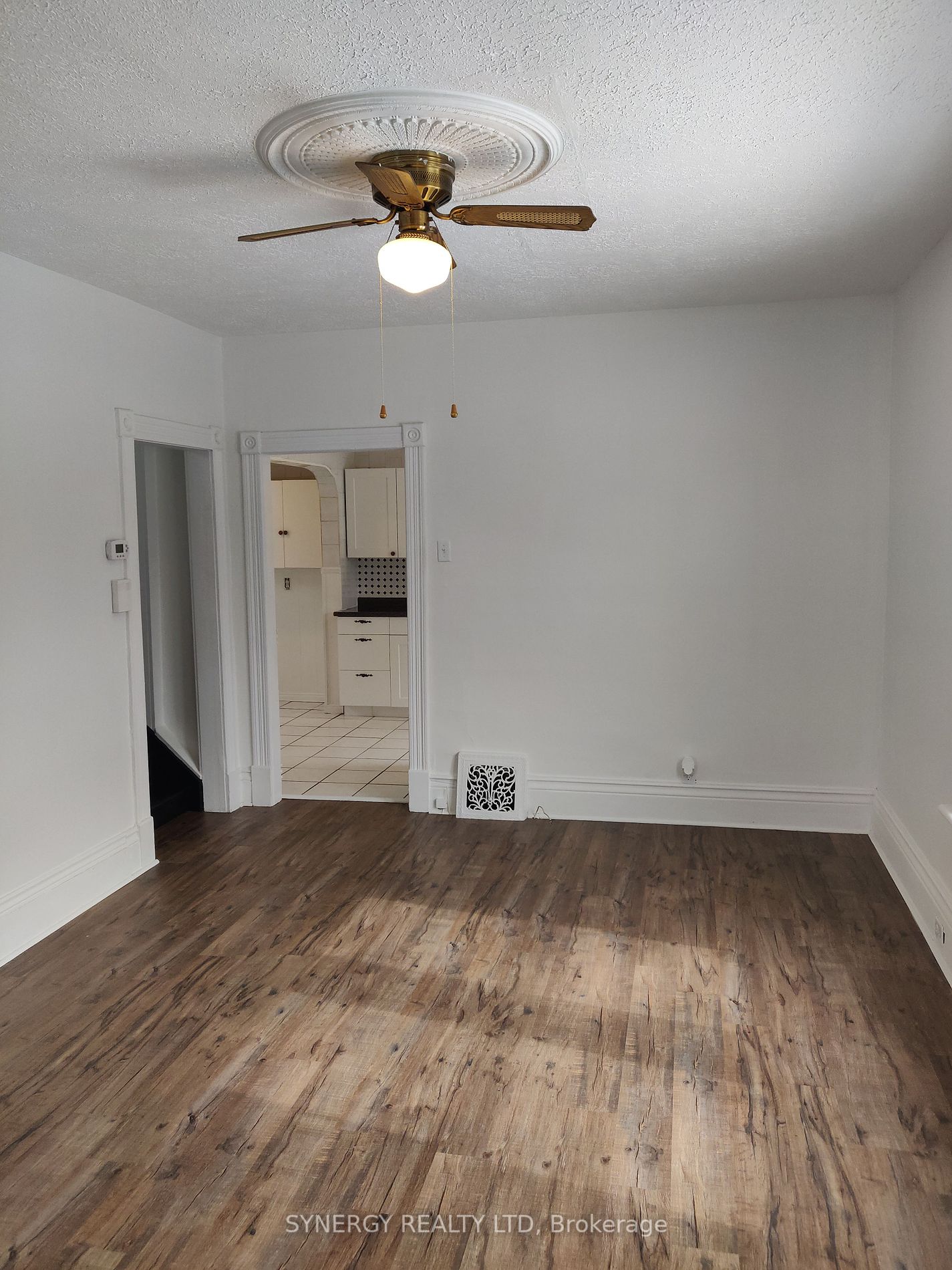 90 Chesley Ave Property Photo 15