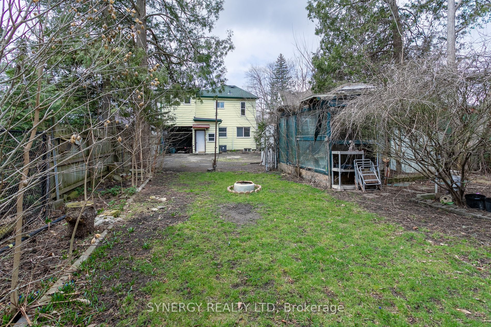 90 Chesley Ave Property Photo 16