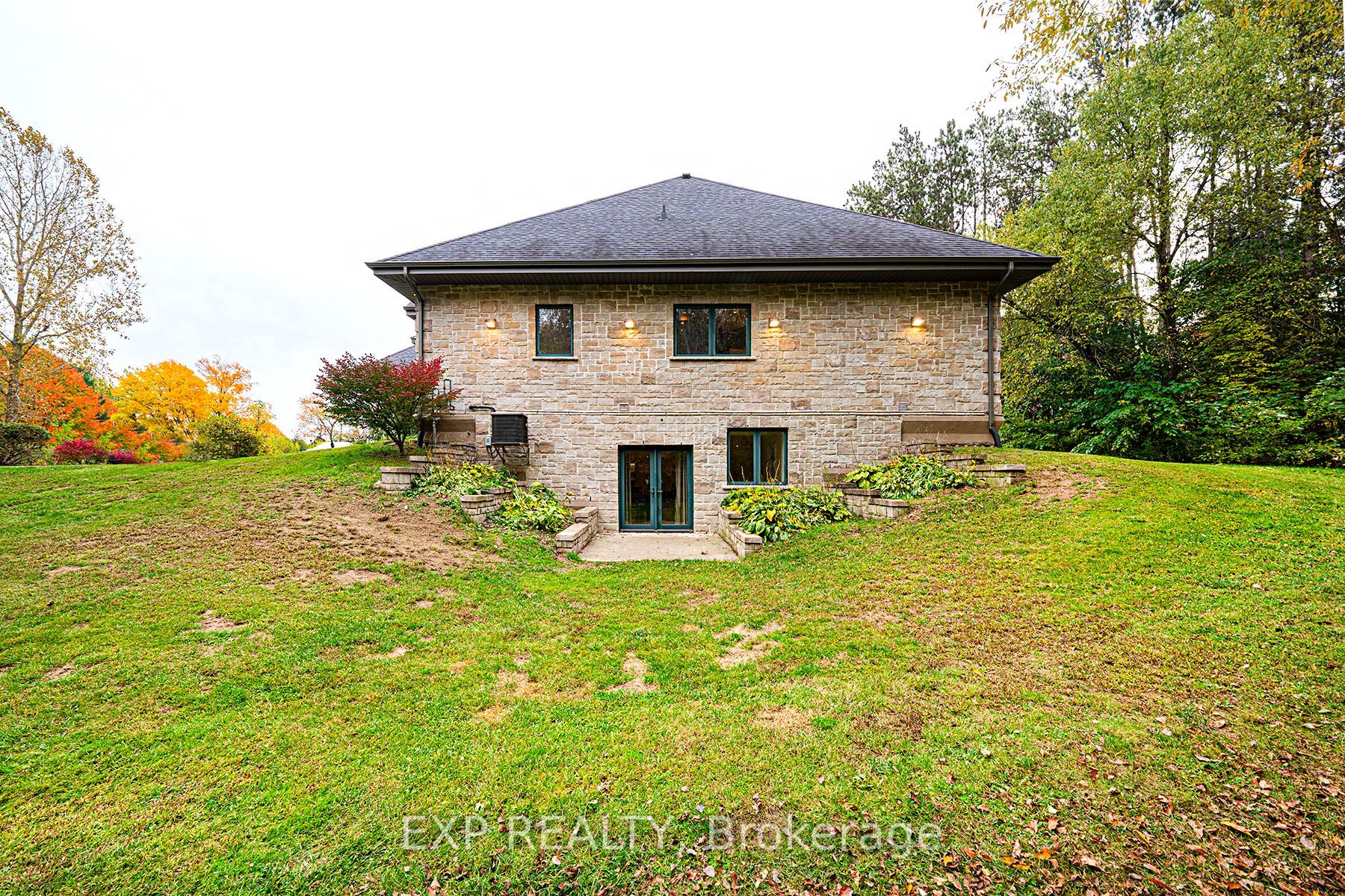 21 Old Mill Road Property Photo 8