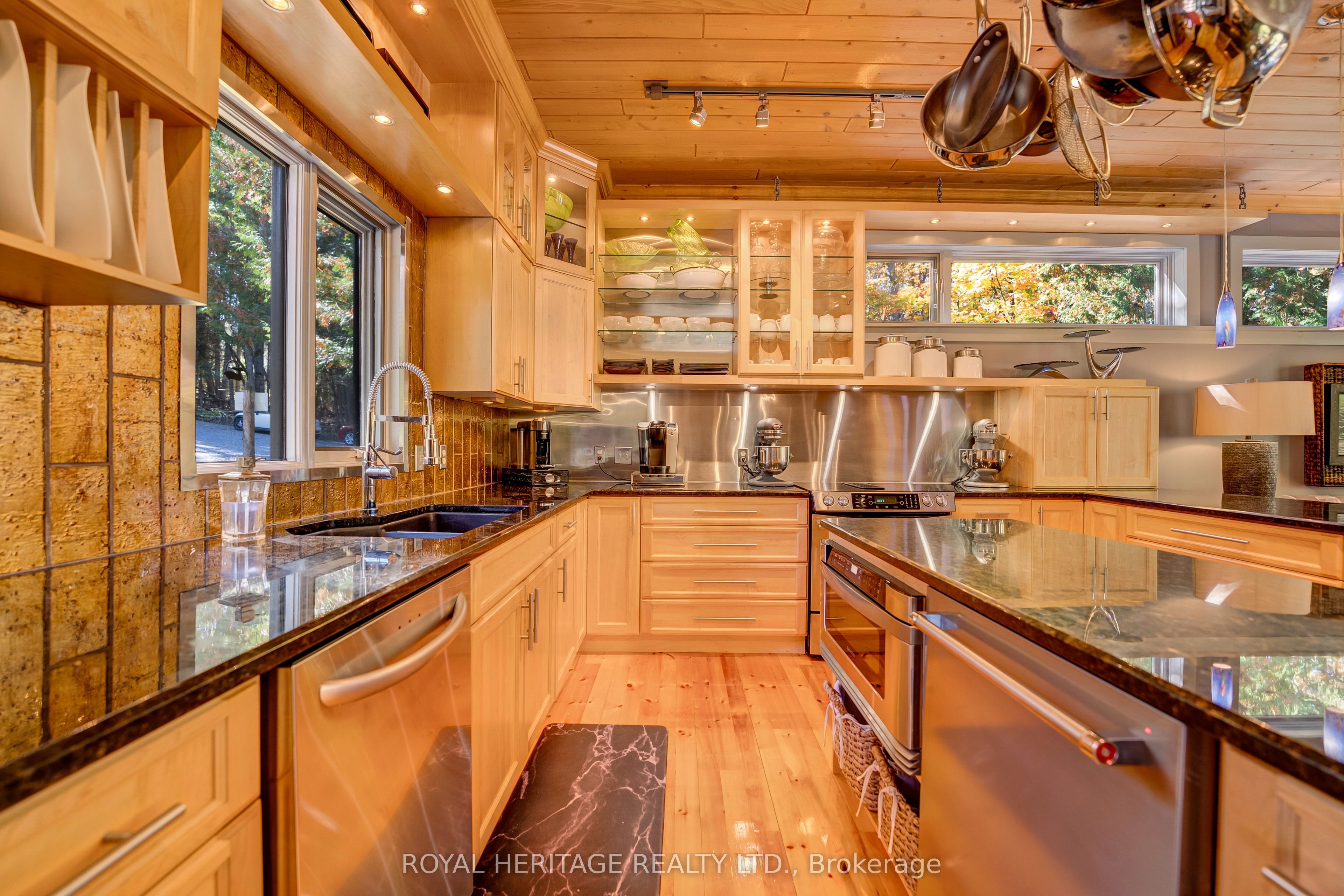 916 Siberia Road Property Photo 11