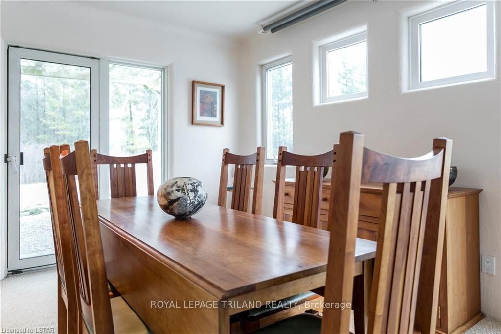 15668 Furnival Road Property Photo 14