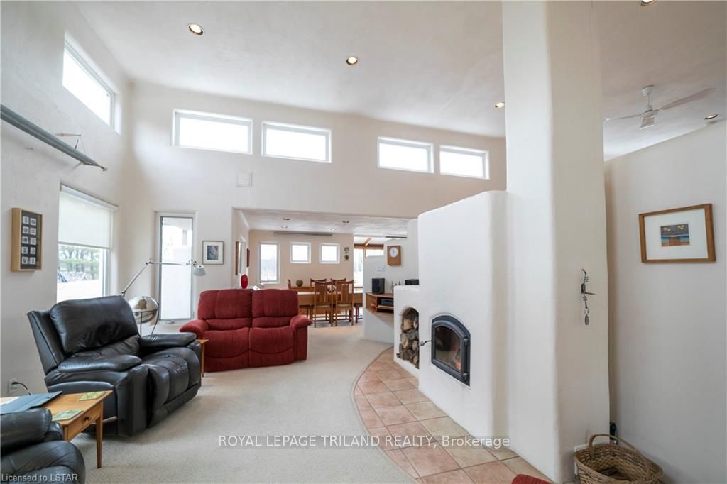 15668 Furnival Road Property Photo 17