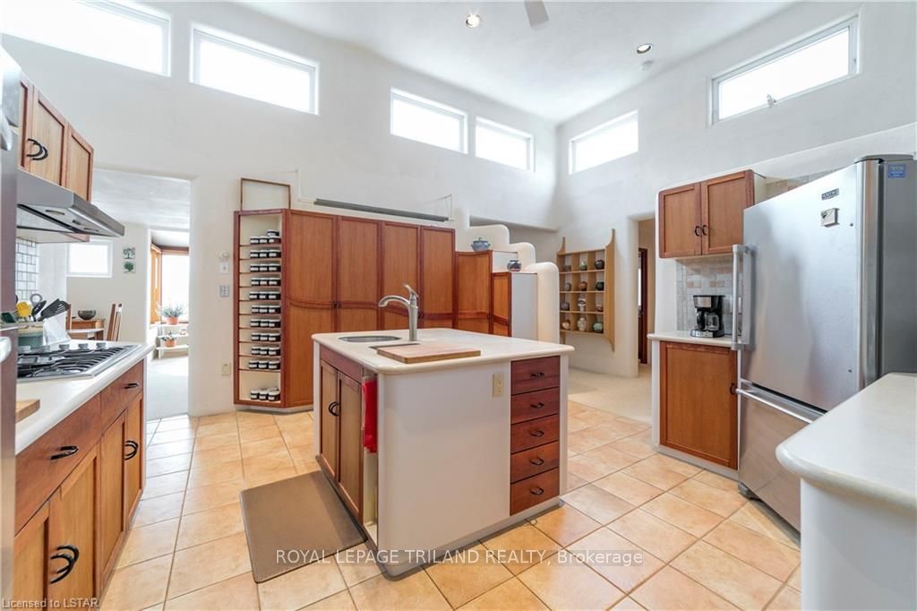 15668 Furnival Road Property Photo 20
