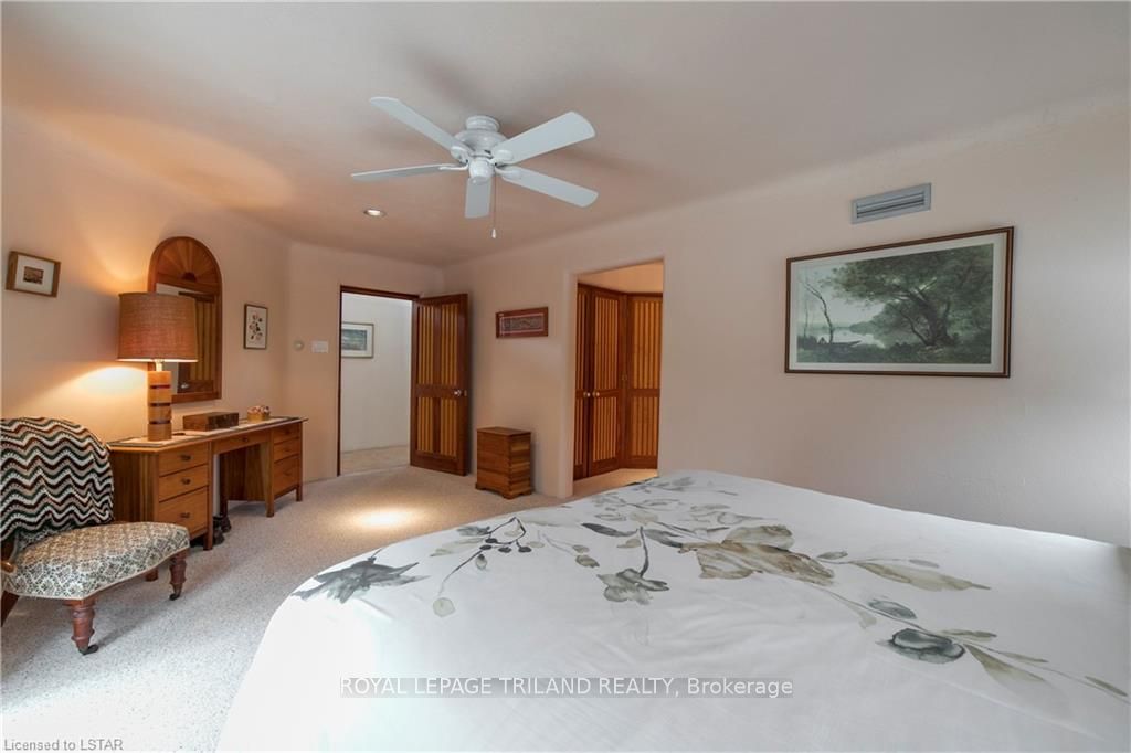 15668 Furnival Road Property Photo 24