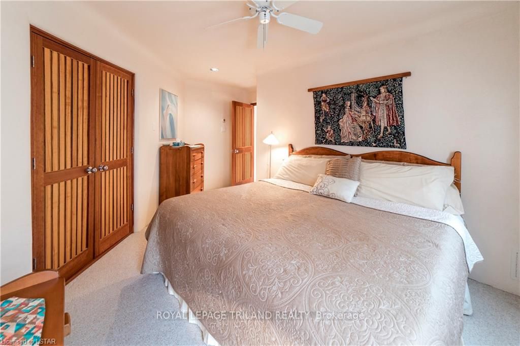 15668 Furnival Road Property Photo 27