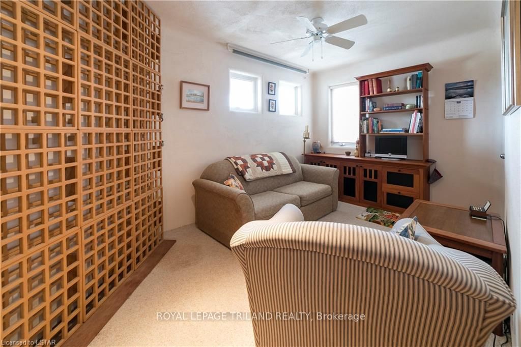 15668 Furnival Road Property Photo 31