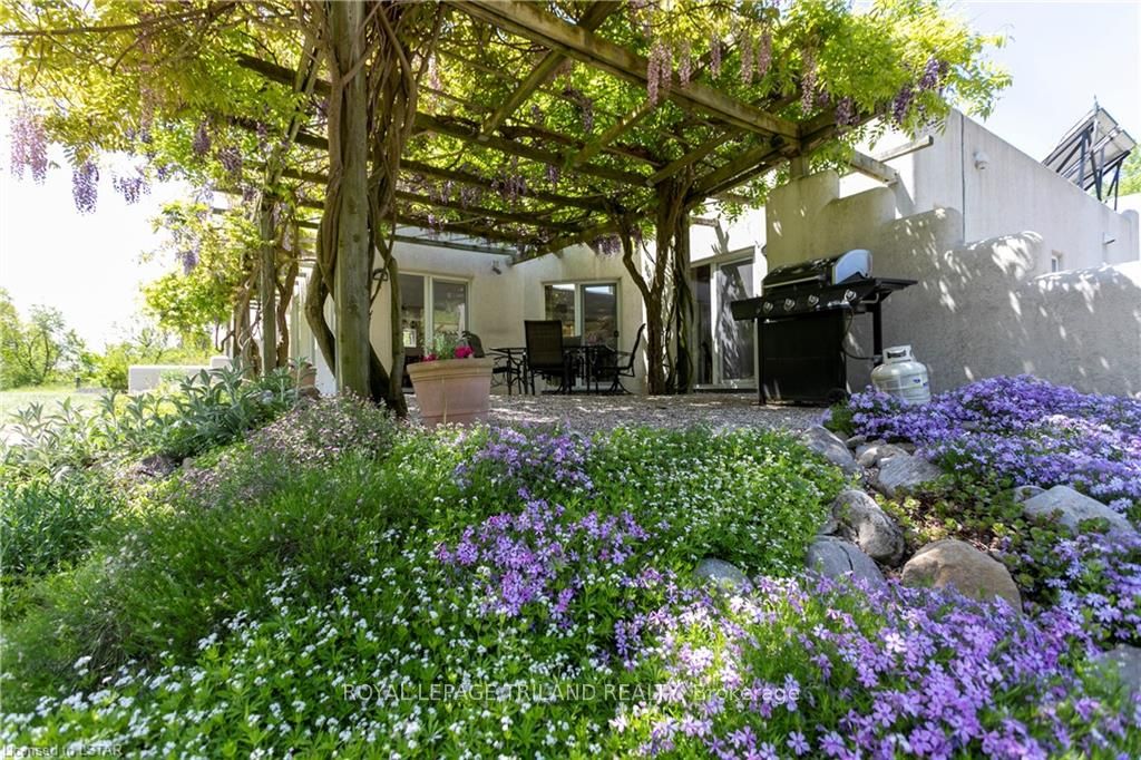 15668 Furnival Road Property Photo 36