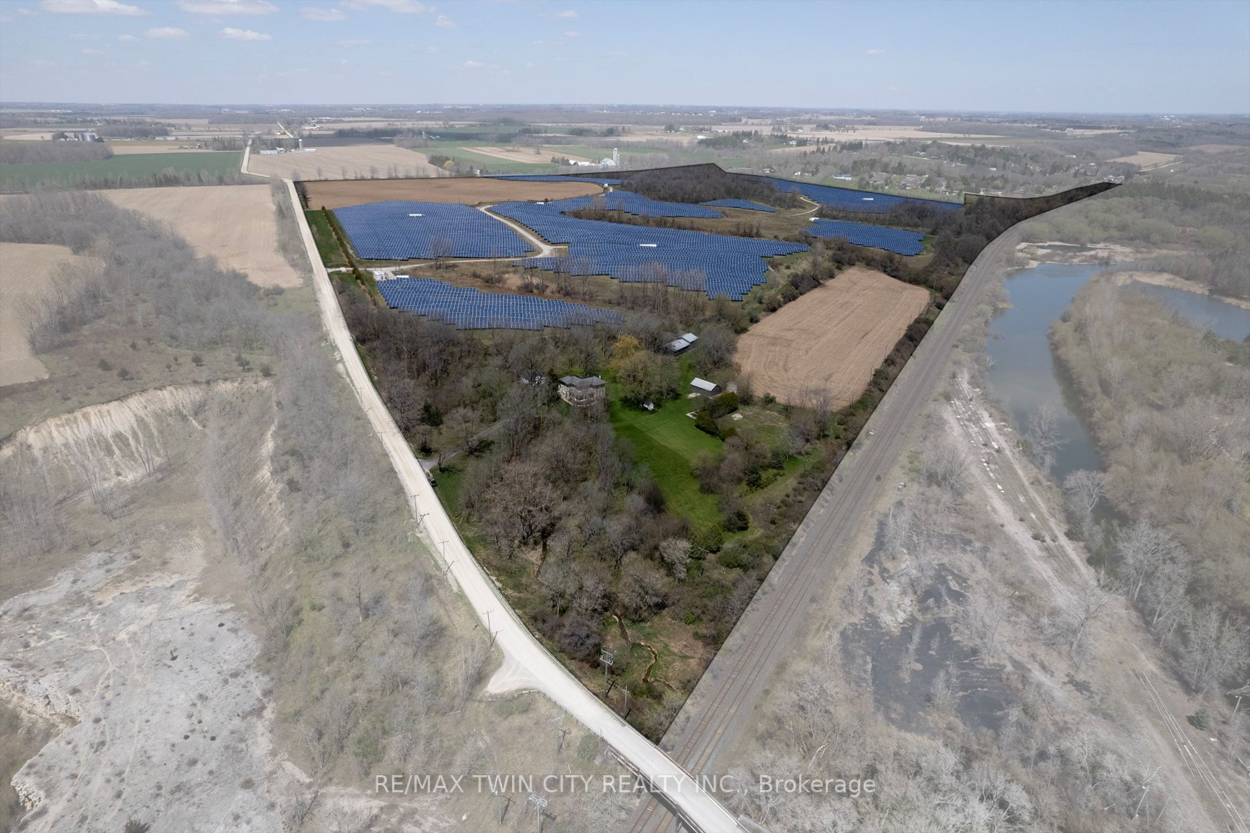414774 41 St Line Property Photo 1
