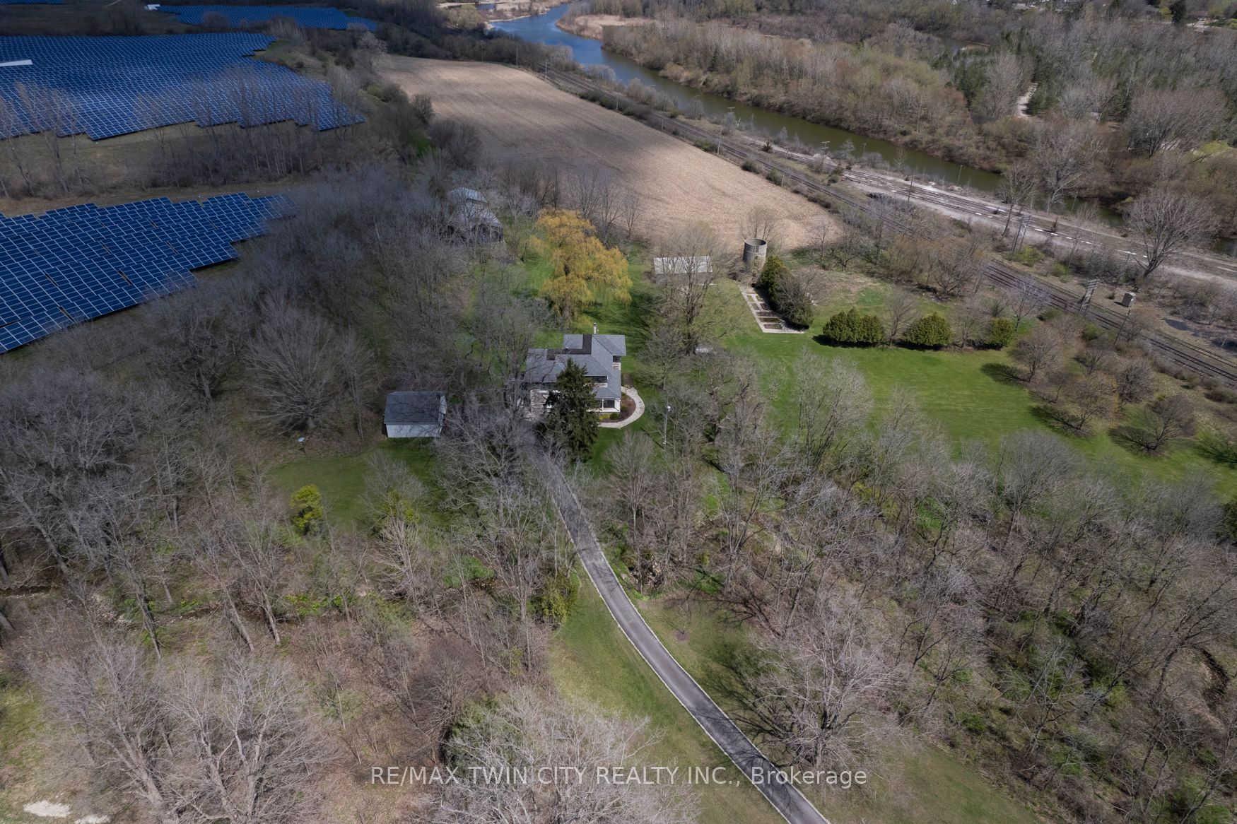 414774 41 St Line Property Photo 10