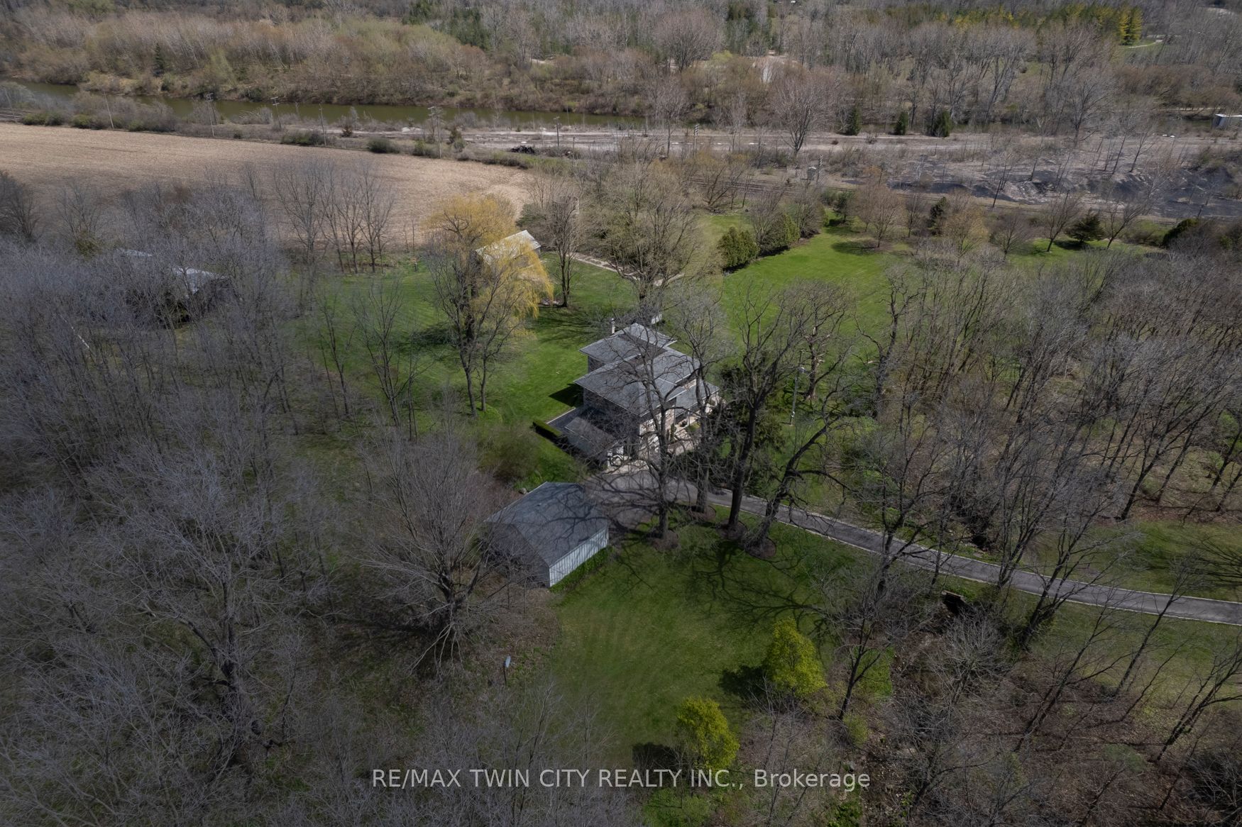 414774 41 St Line Property Photo 13