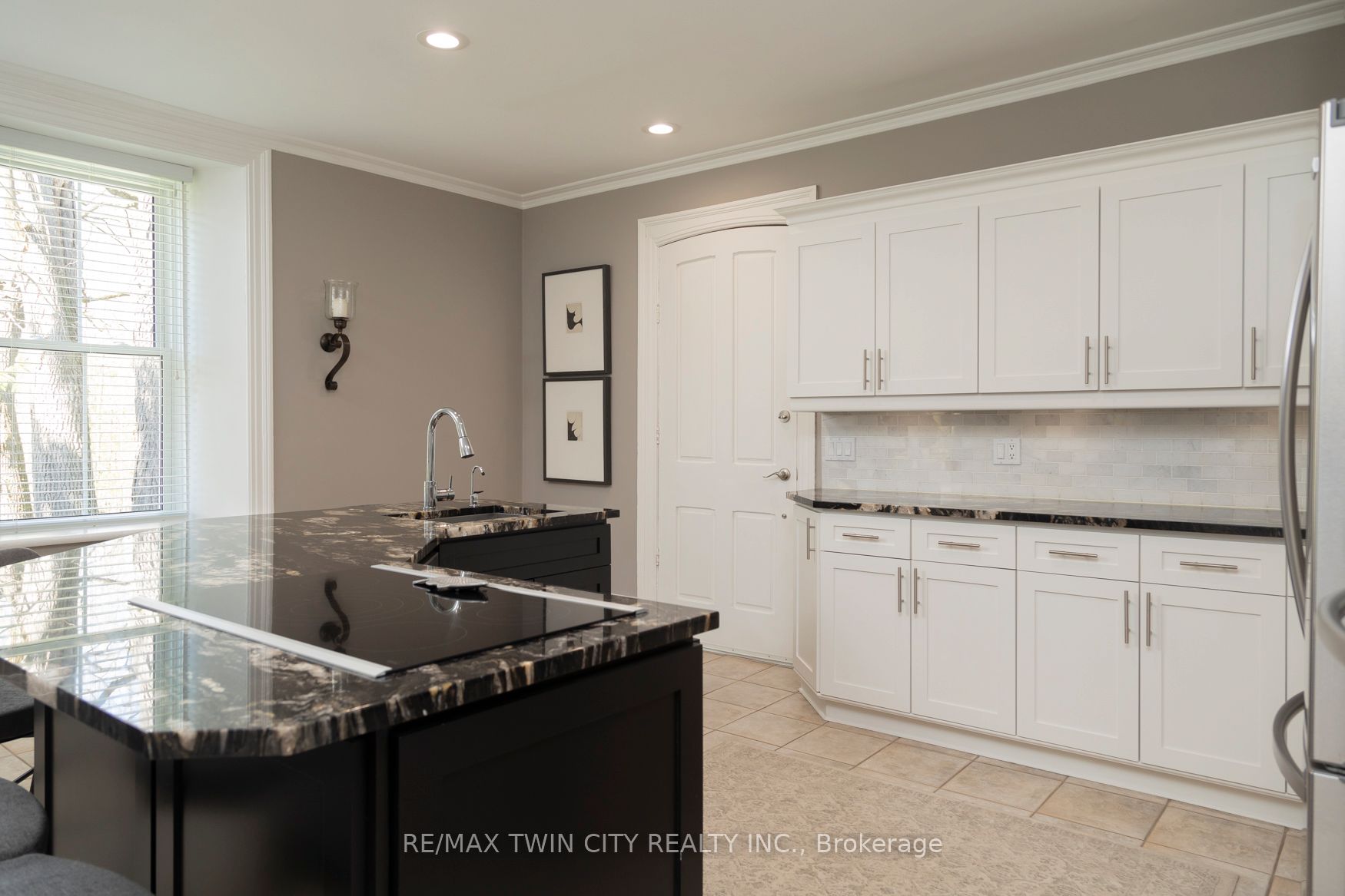 414774 41 St Line Property Photo 28