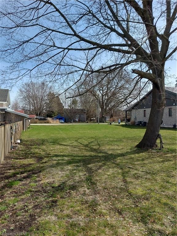 29 Erieus Street Street Property Photo 3
