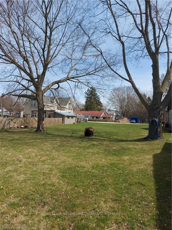29 Erieus Street Street Property Photo 4