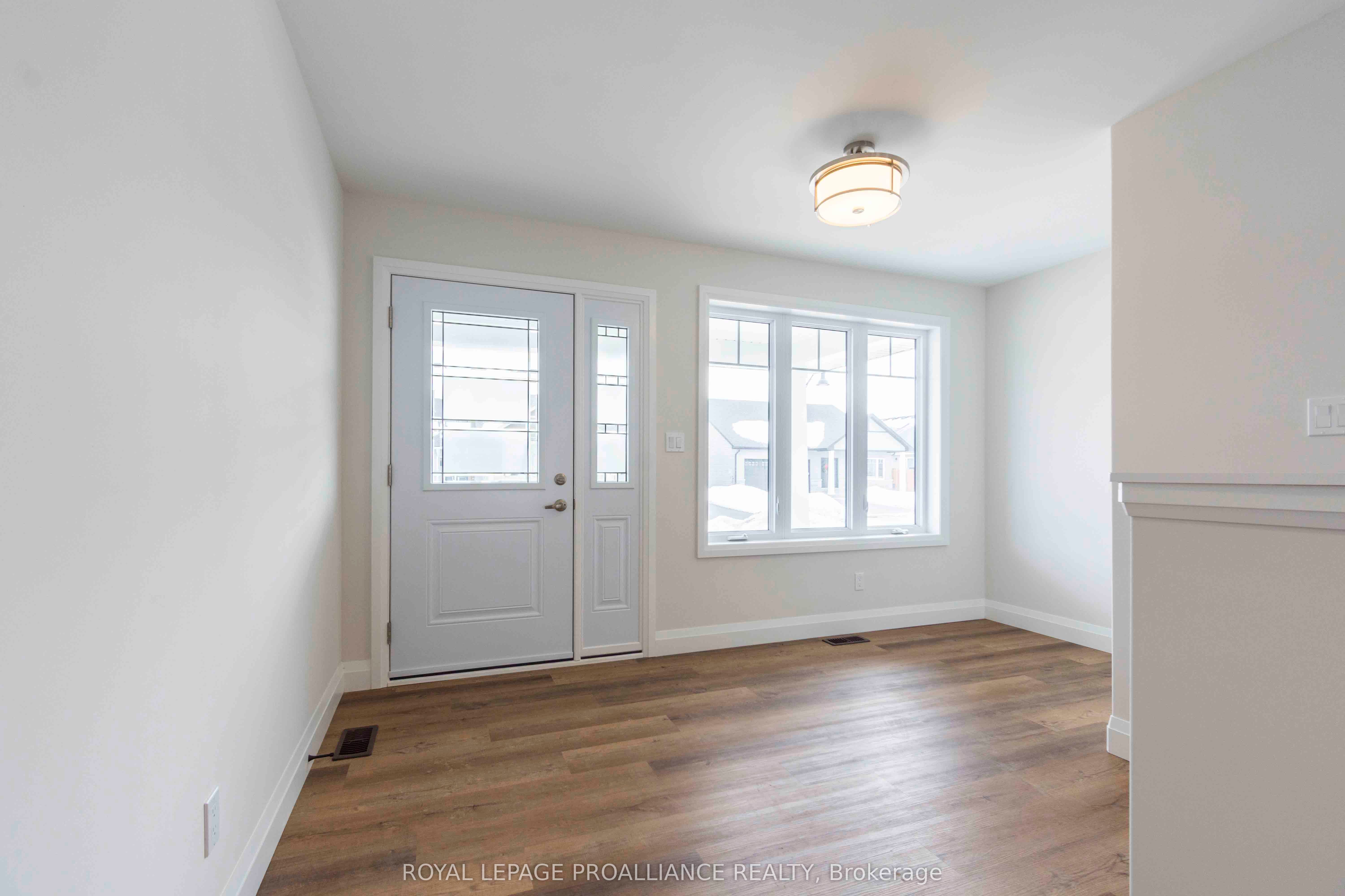 70 Stirling Crescent Property Photo 4
