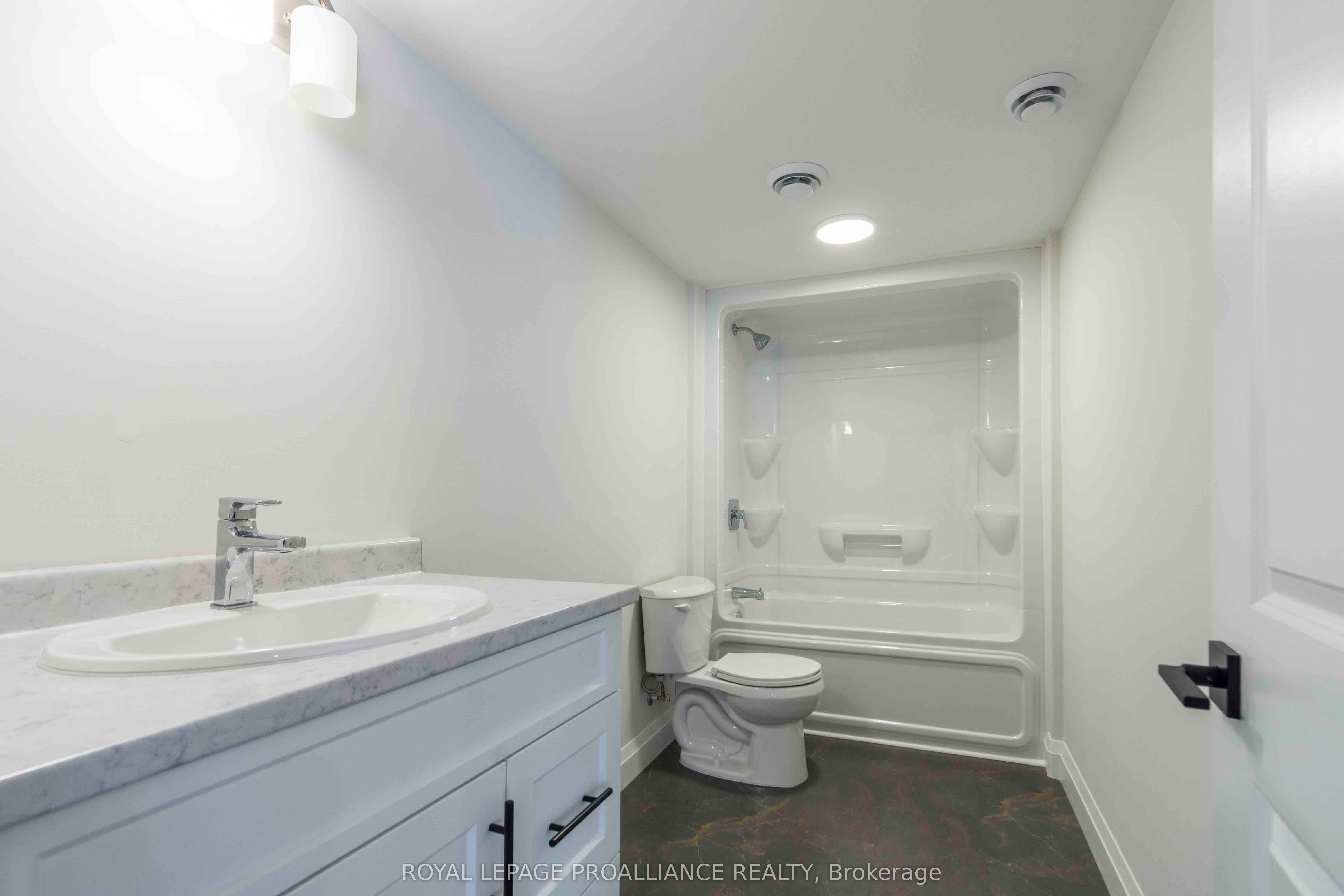 70 Stirling Crescent Property Photo 22