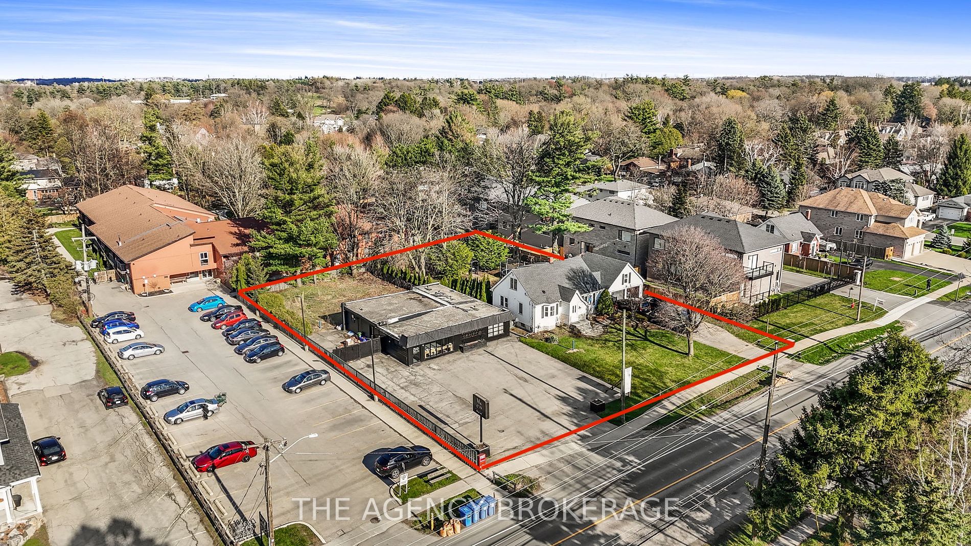 111-115 Fiddlers Green Rd Property Photo 2